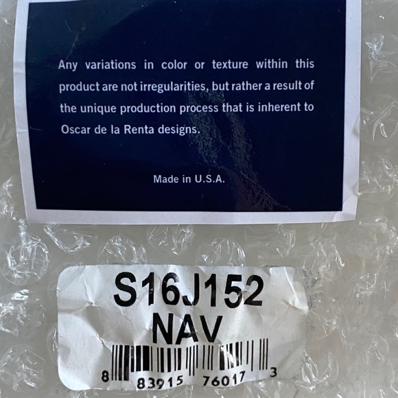 Oscar de la Renta crystal clip ons - Picture 3 of 8